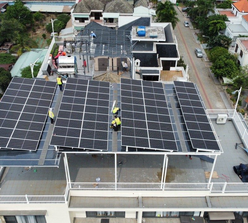 Lối đi thao tác vệ sinh pin trong Solar