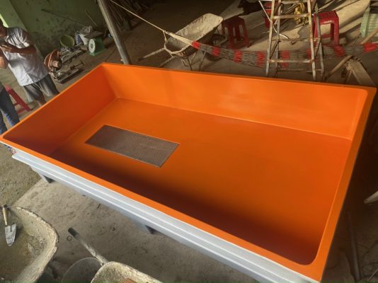 Bồn nuôi lươn bằng Composite